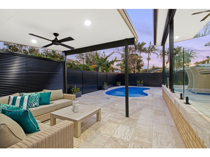 16 Hinemoa Avenue, Killarney Vale NSW 2261