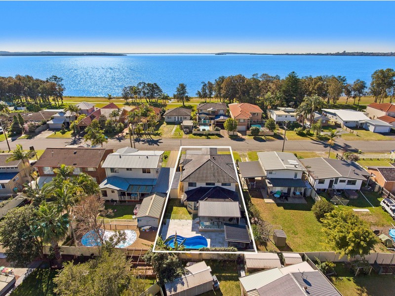 16 Hinemoa Avenue, Killarney Vale NSW 2261