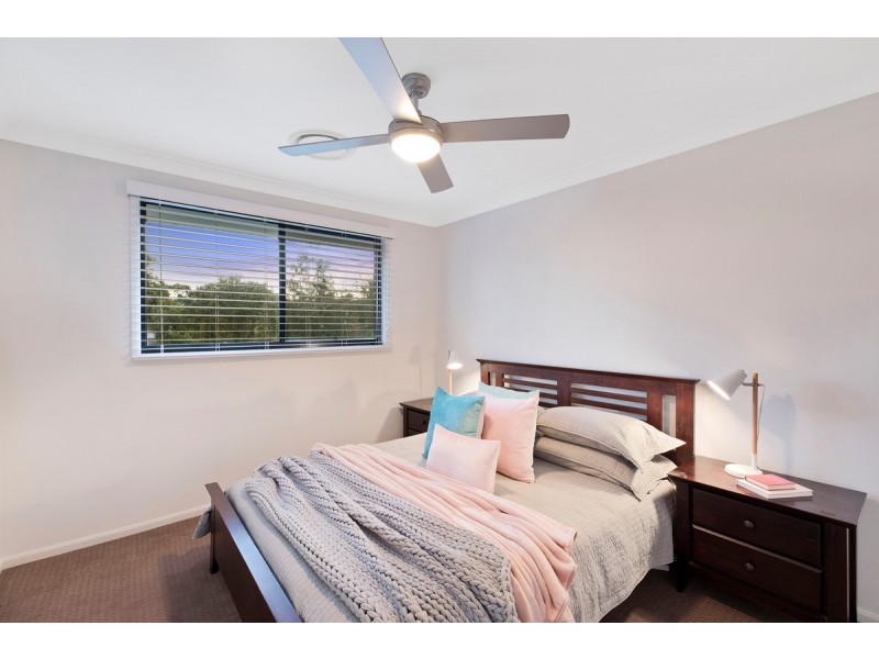 16 Hinemoa Avenue, Killarney Vale NSW 2261