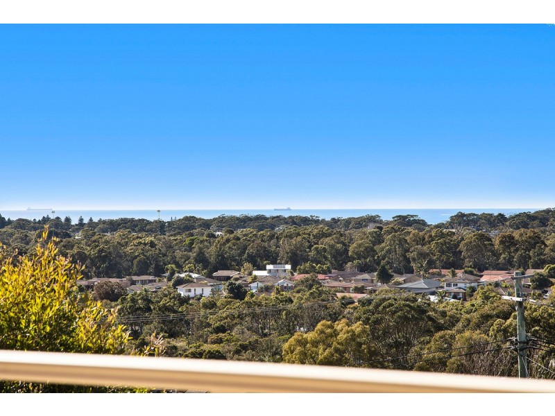 52 Promenade Avenue, Bateau Bay NSW 2261