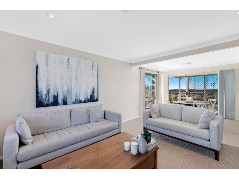 52 Promenade Avenue, Bateau Bay NSW 2261