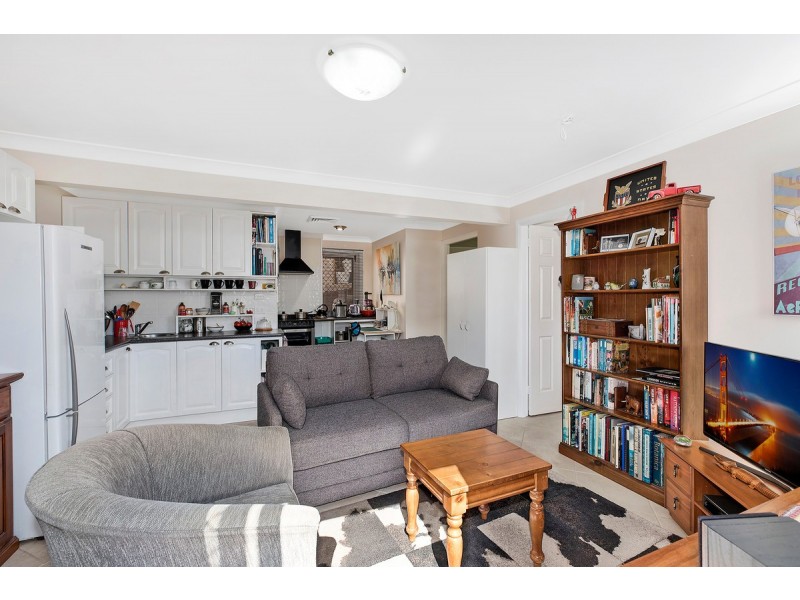 52 Promenade Avenue, Bateau Bay NSW 2261