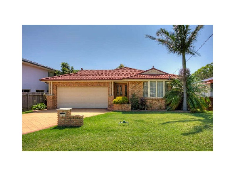 4 Papala Avenue, Bateau Bay NSW 2261