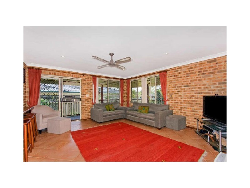 4 Papala Avenue, Bateau Bay NSW 2261