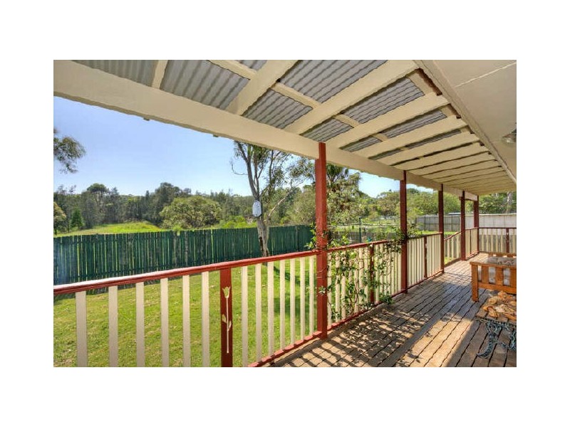 4 Papala Avenue, Bateau Bay NSW 2261