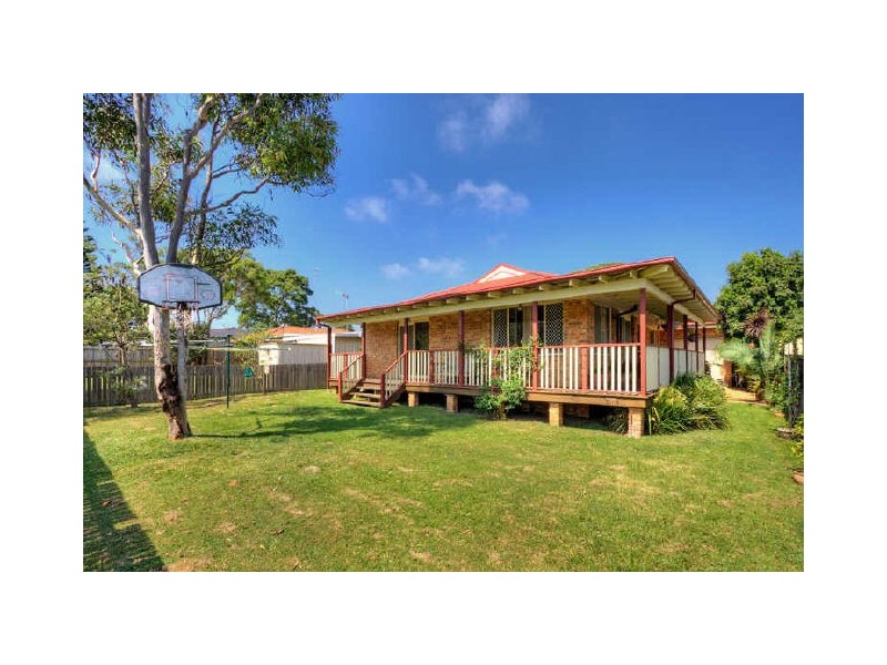 4 Papala Avenue, Bateau Bay NSW 2261
