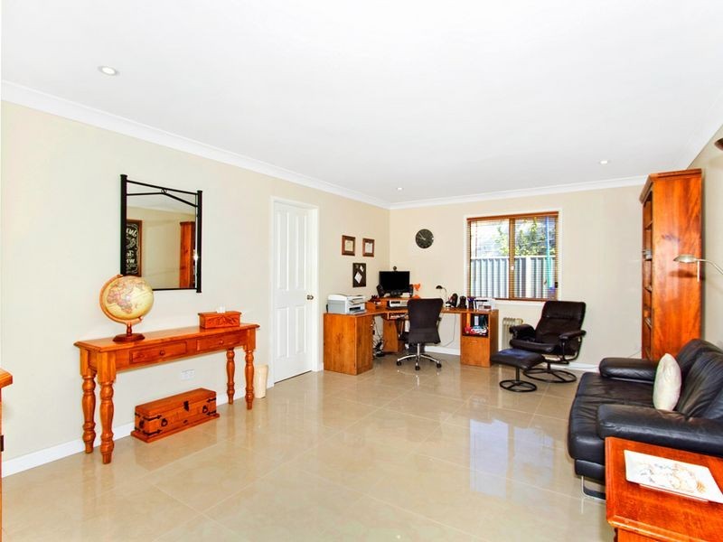 16 Sierra Ave, Bateau Bay NSW 2261