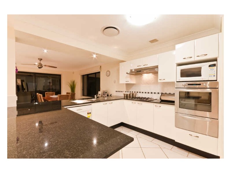 43 Lakin Street, Bateau Bay NSW 2261