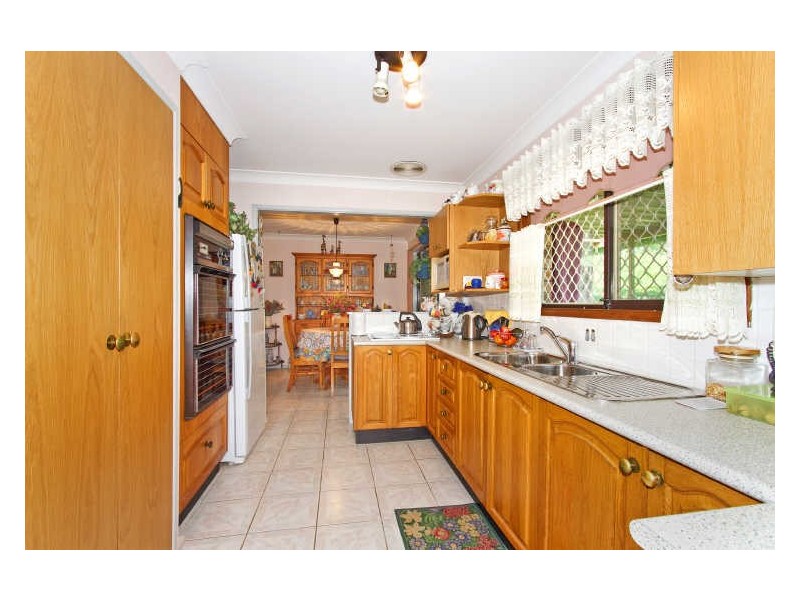 6 Zora Place, Bateau Bay NSW 2261