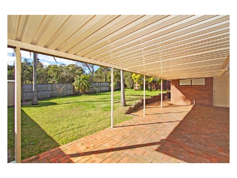 8 Sherwood Close, Bateau Bay NSW 2261