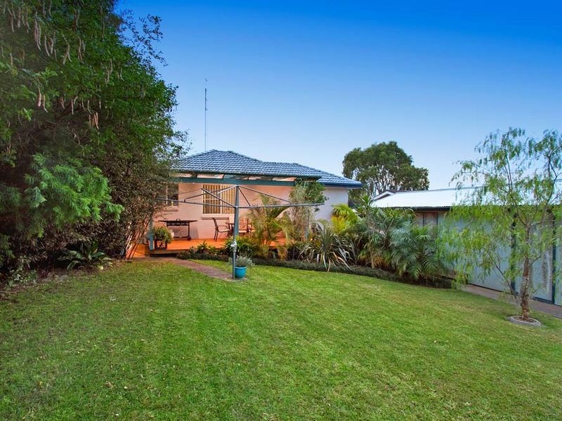 10 Anglers Dr, Bateau Bay NSW 2261
