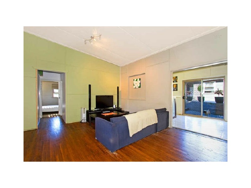 50 Bateau Bay Road, Bateau Bay NSW 2261