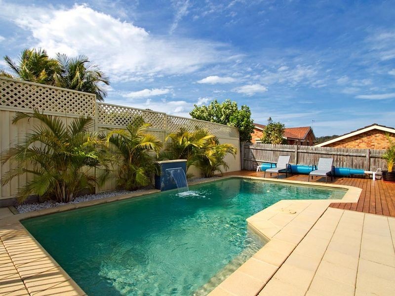 52 Morley Avenue, Bateau Bay NSW 2261