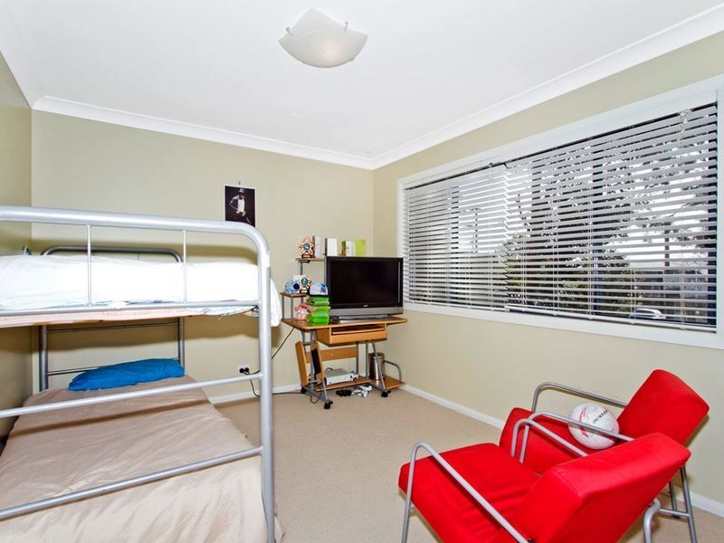 10 Masefield Ave, Bateau Bay NSW 2261