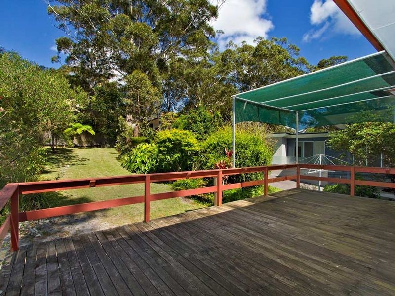 30 Reserve Drive, Bateau Bay NSW 2261