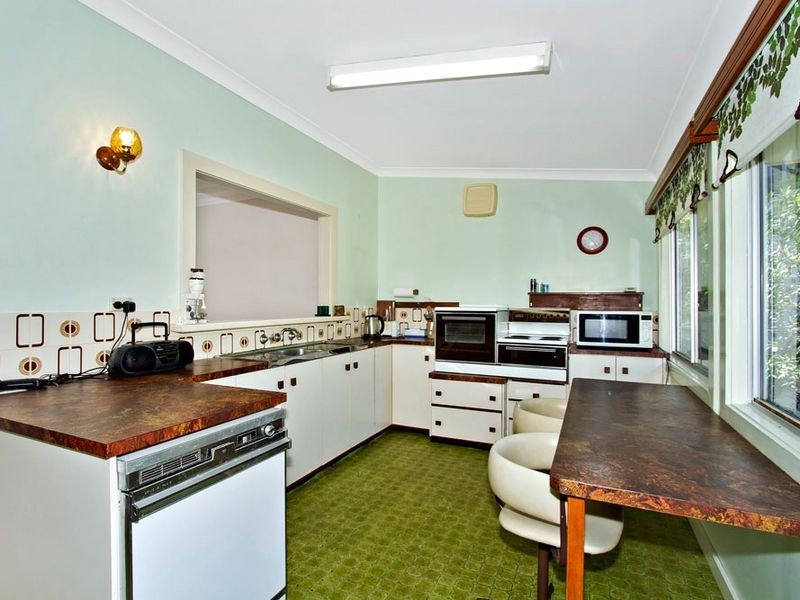 30 Reserve Drive, Bateau Bay NSW 2261