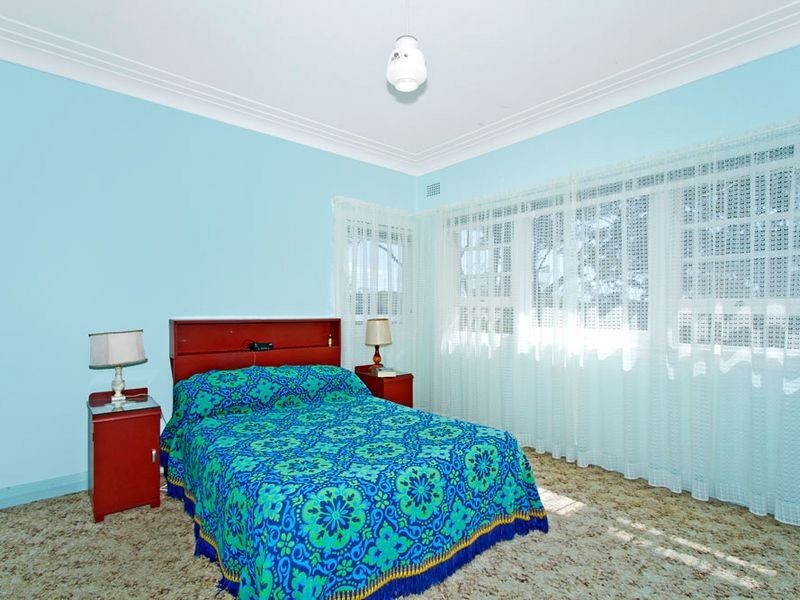 30 Reserve Drive, Bateau Bay NSW 2261