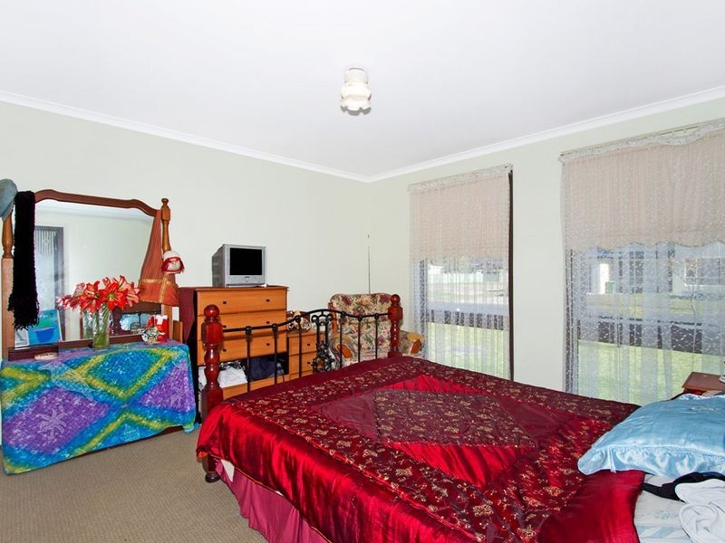36 Rushby Street, Bateau Bay NSW 2261