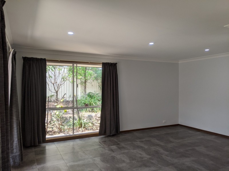 4 Kaystone Close, Bateau Bay NSW 2261