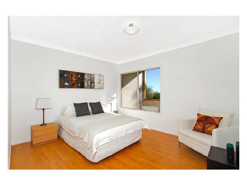 17 Hillcrest Avenue, Bateau Bay NSW 2261