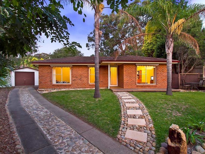 5 Carnation Cl, Bateau Bay NSW 2261