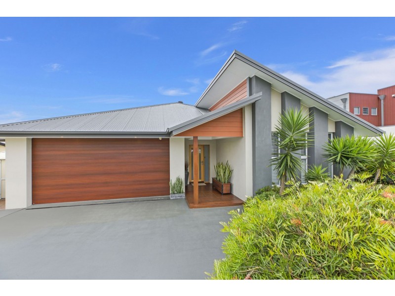 19 Gordon Road, Long Jetty NSW 2261