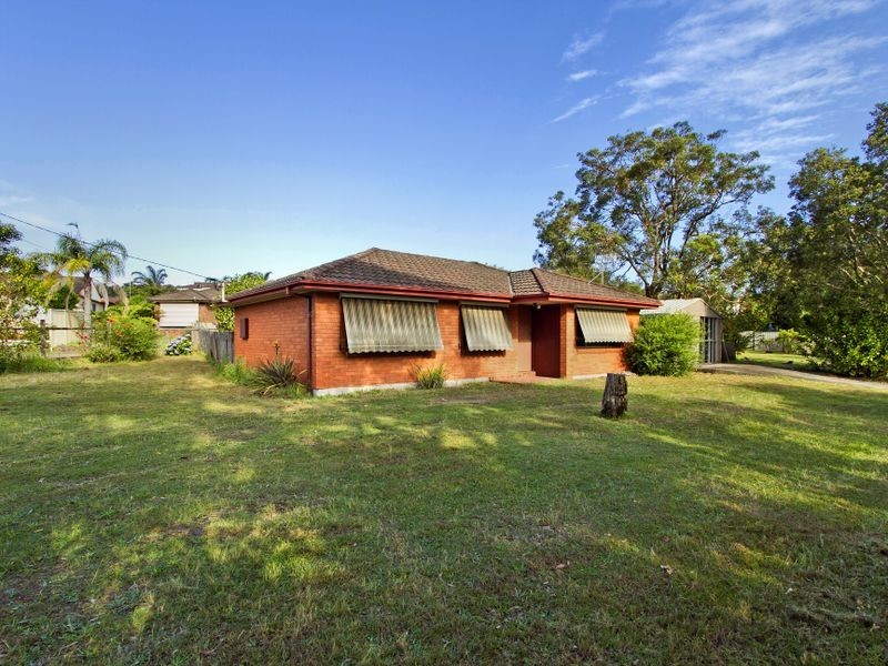 596 Coleridge Rd, Bateau Bay NSW 2261