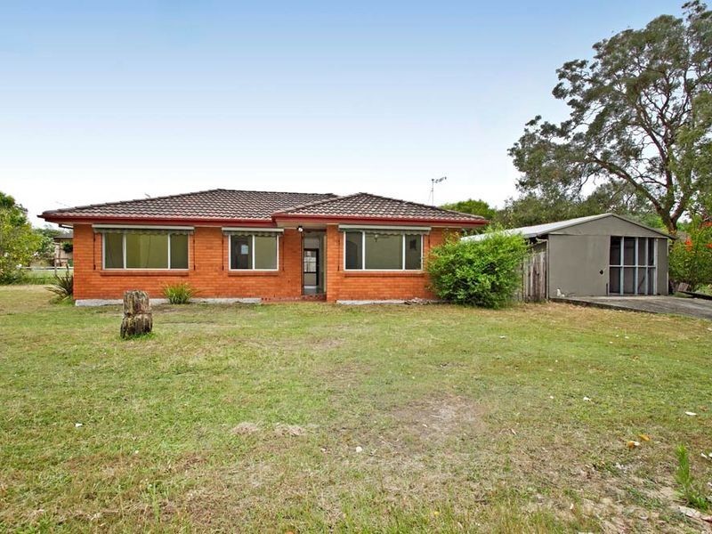 596 Coleridge Rd, Bateau Bay NSW 2261