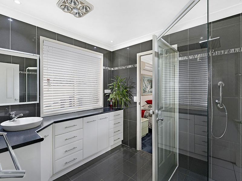 60 Rotherham Street, Bateau Bay NSW 2261