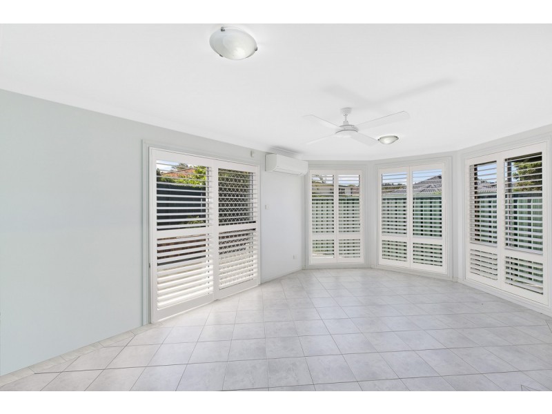 246 Cresthaven Avenue, Bateau Bay NSW 2261