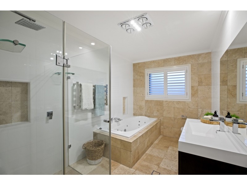 19 Rushby Street, Bateau Bay NSW 2261