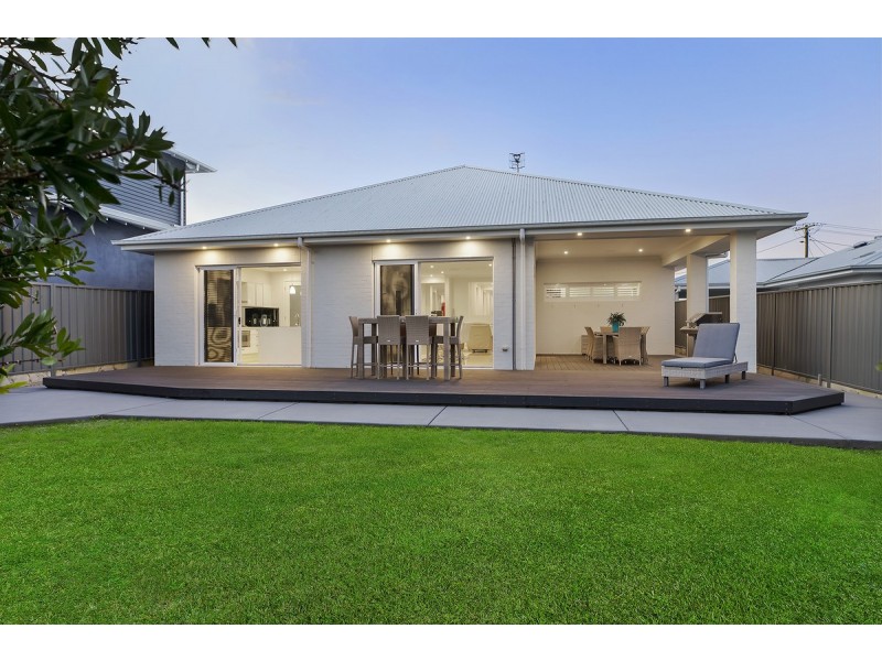 3 Moorah Avenue, Blue Bay NSW 2261