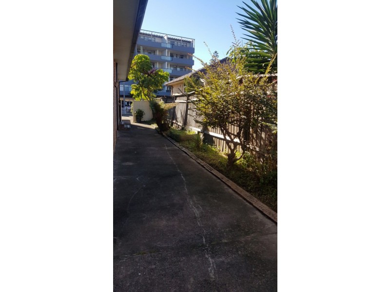 2/9 Warrigal Street, The Entrance NSW 2261