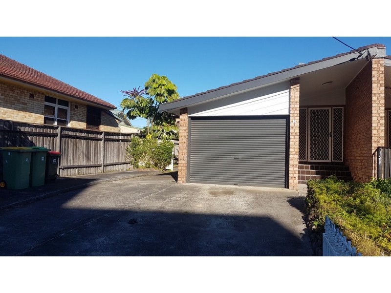 2/9 Warrigal Street, The Entrance NSW 2261