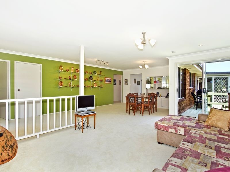 68 Rotherham Street, Bateau Bay NSW 2261