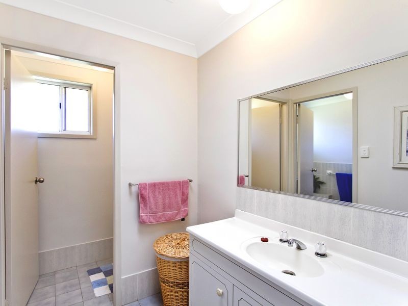 68 Rotherham Street, Bateau Bay NSW 2261