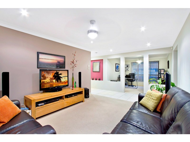 43 Bataan Circuit, Bateau Bay NSW 2261