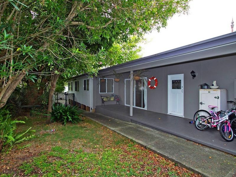 193 Bateau Bay Road, Bateau Bay NSW 2261