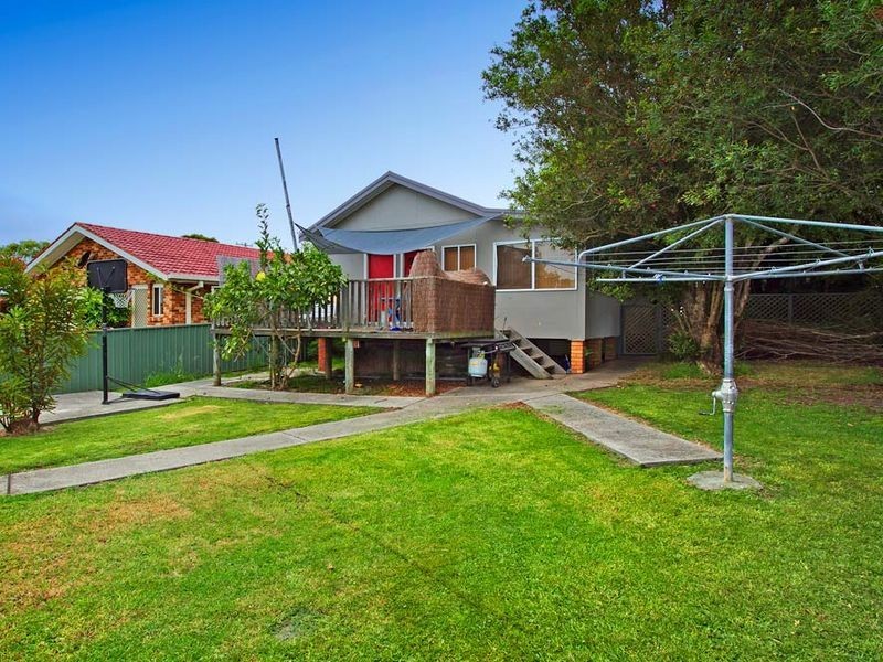 193 Bateau Bay Road, Bateau Bay NSW 2261