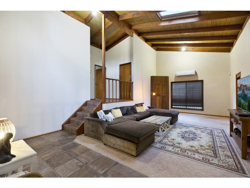 20 Northview Drive, Bateau Bay NSW 2261