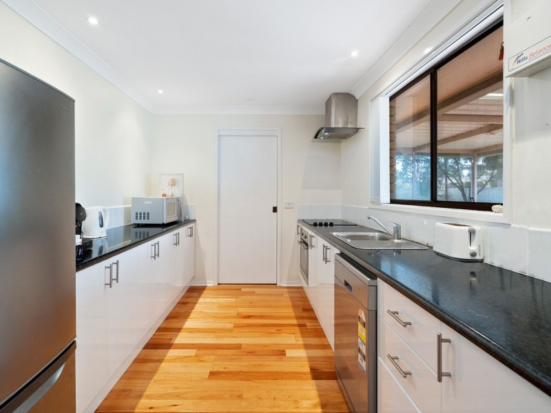 7 Adrian Close, Bateau Bay NSW 2261