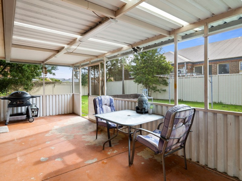 7 Adrian Close, Bateau Bay NSW 2261
