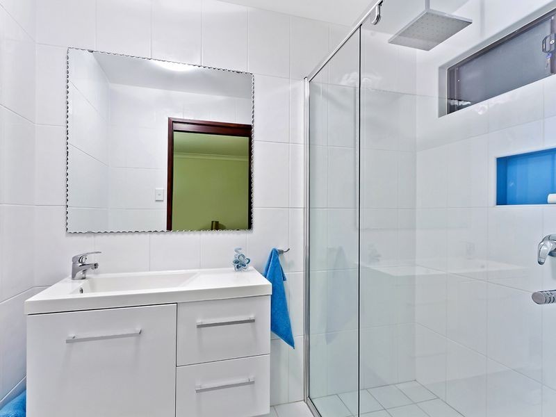6 Avignon St, Bateau Bay NSW 2261