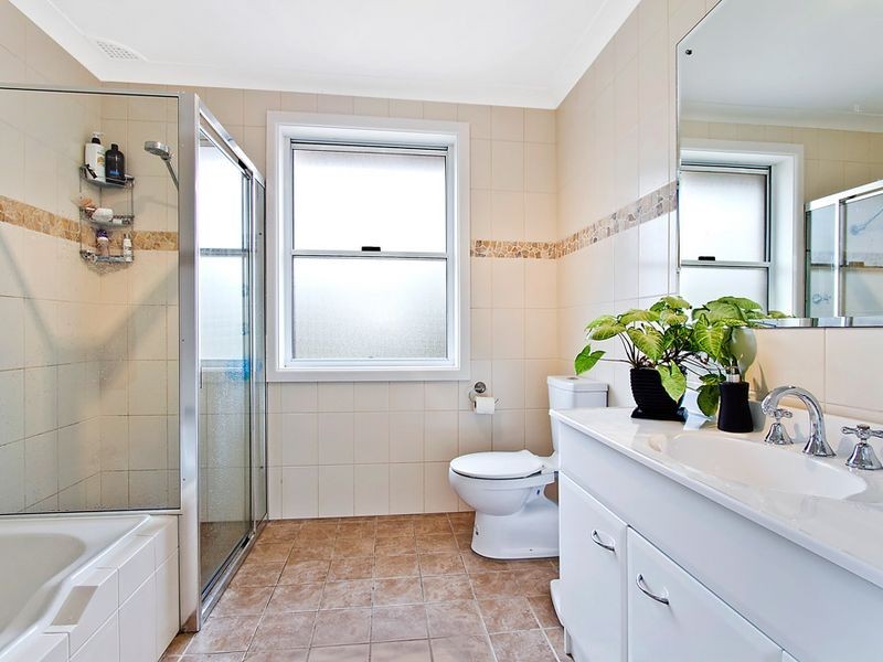 46 Bias Ave, Bateau Bay NSW 2261