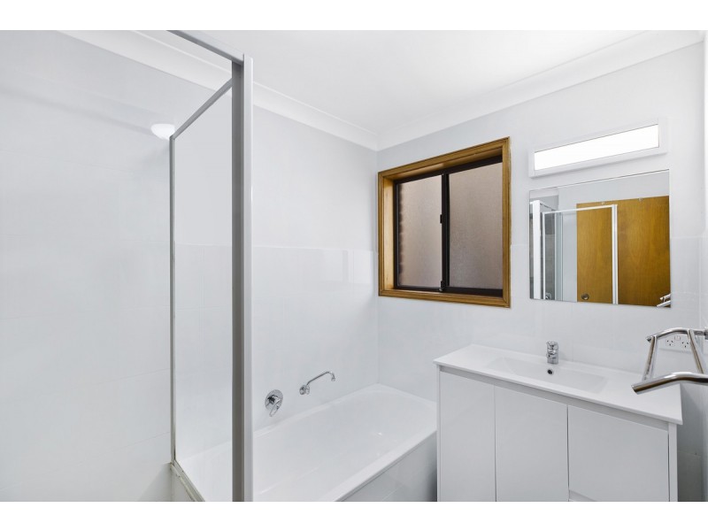 14 Highclere Street, Bateau Bay NSW 2261