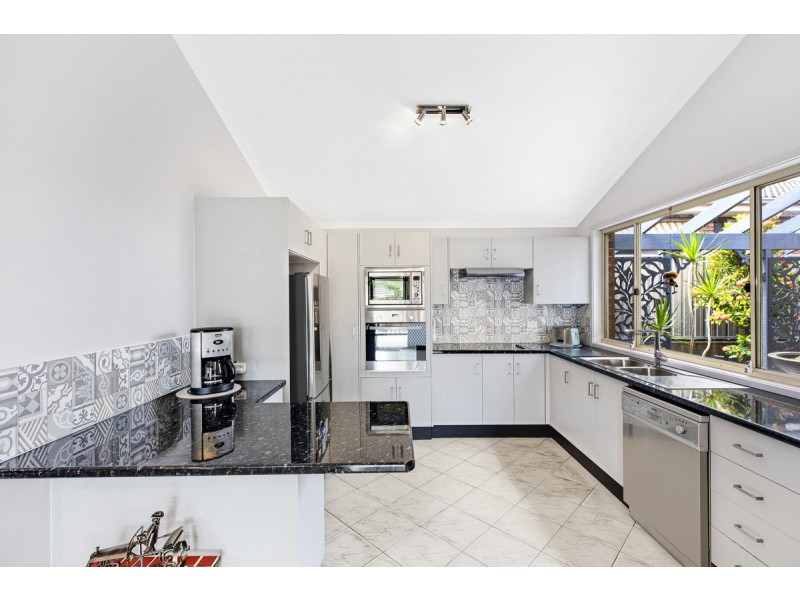 7 Nepean Street, Bateau Bay NSW 2261