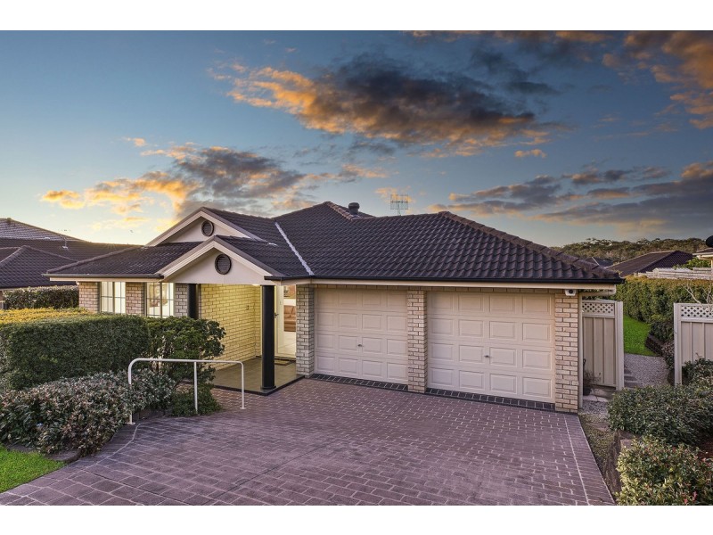 16 Bataan Circuit, Bateau Bay NSW 2261