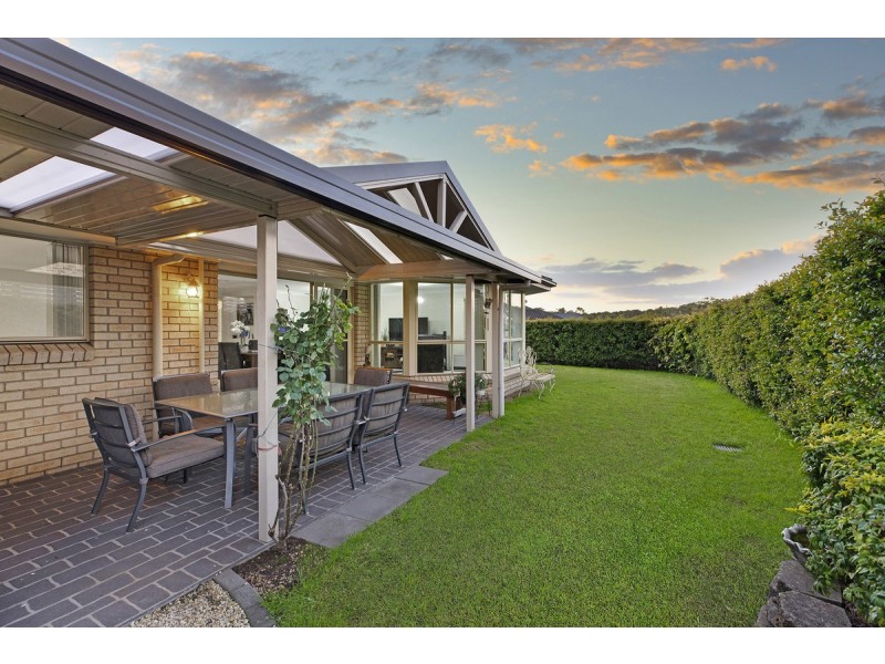 16 Bataan Circuit, Bateau Bay NSW 2261