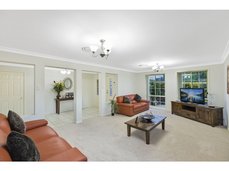 16 Bataan Circuit, Bateau Bay NSW 2261