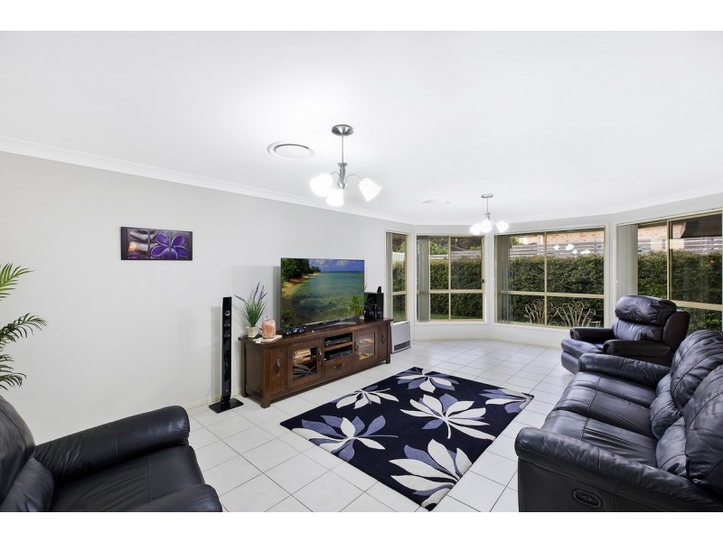 16 Bataan Circuit, Bateau Bay NSW 2261